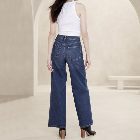 Banana Republic High-Rise Wide-Leg Jean - Picture 3 of 14